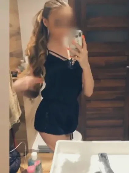 Cara, 29