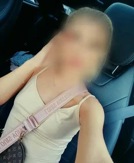 Chiara, 39