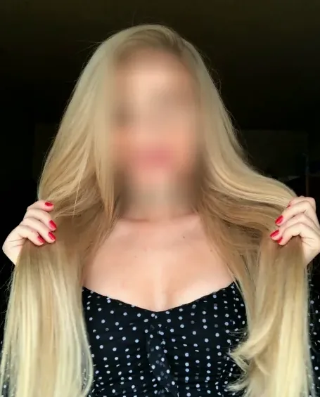 Claudia, 38