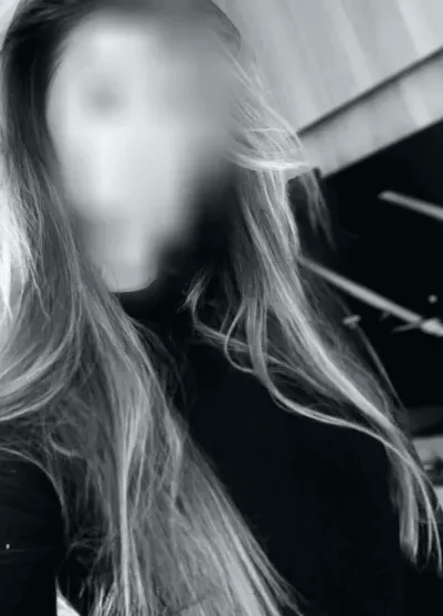 Diana, 35