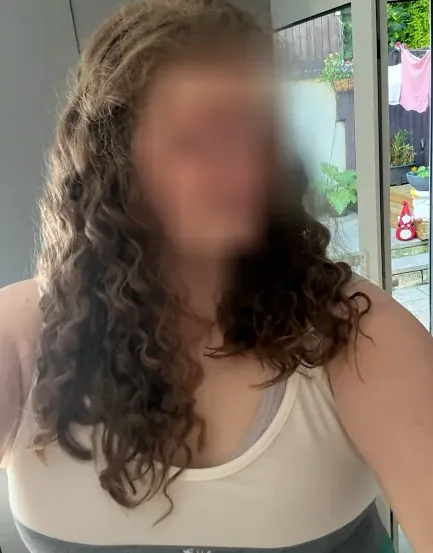 Dilara, 29