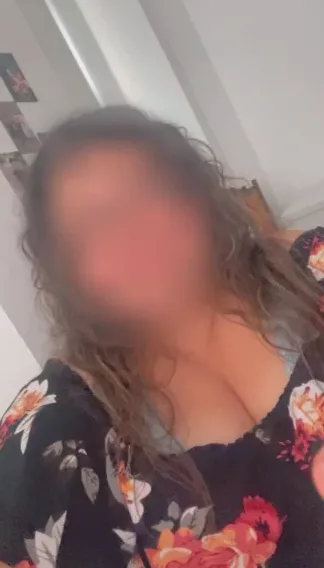 Dilara, 33