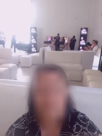 Ela, 36