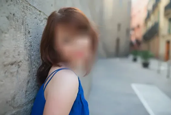 Emilia, 40