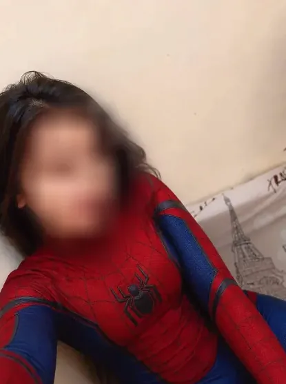 Hanna, 25
