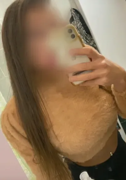 Hannah, 27