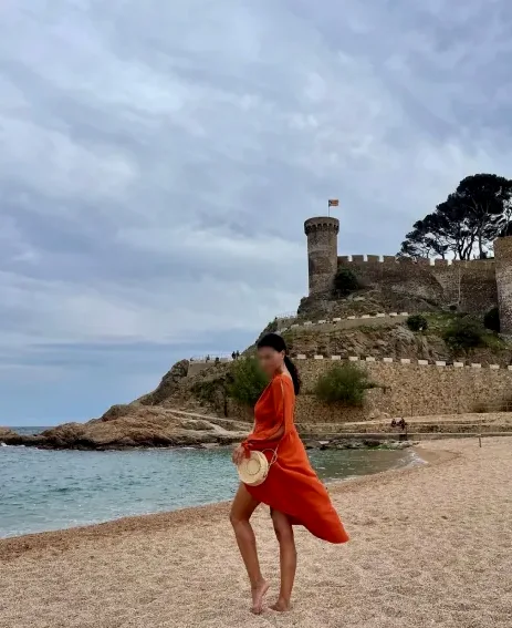 Lucia, 39