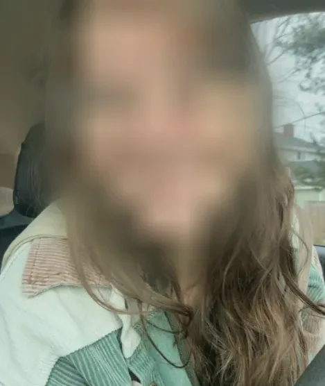 Melanie, 40
