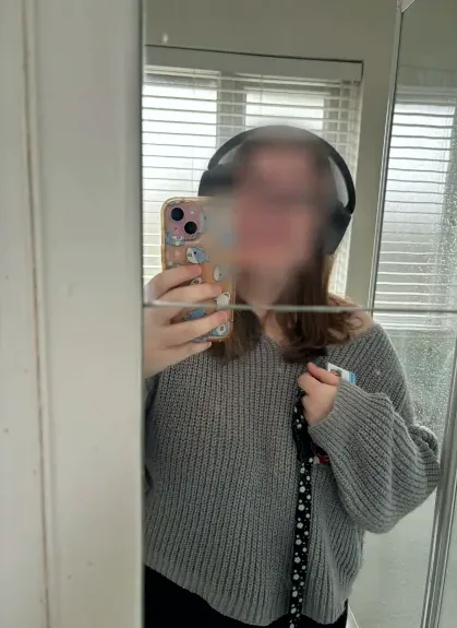 Michelle, 23
