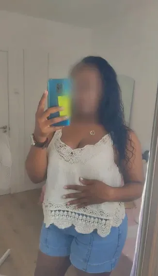 Miriam, 34