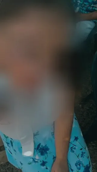 Nicole, 19