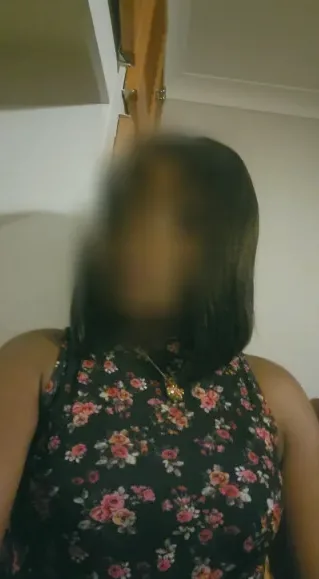 Sabrina, 38