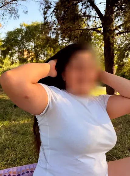 Saskia, 23