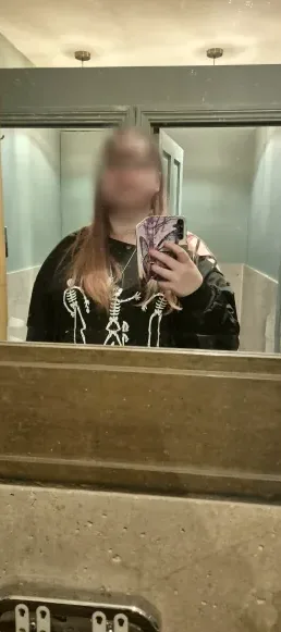 Tanja, 21