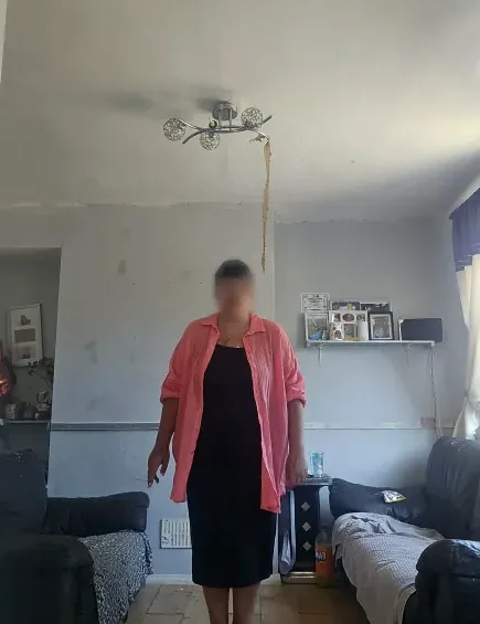 Yvonne, 35